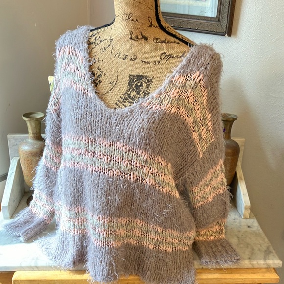 Free People Sweaters - Free People Cozy Gray and Pink Women's Sweater Fuzzy Soft Oversize S